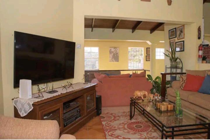 Altare - Breezy With A View Apartment Гранд Анс Екстериор снимка