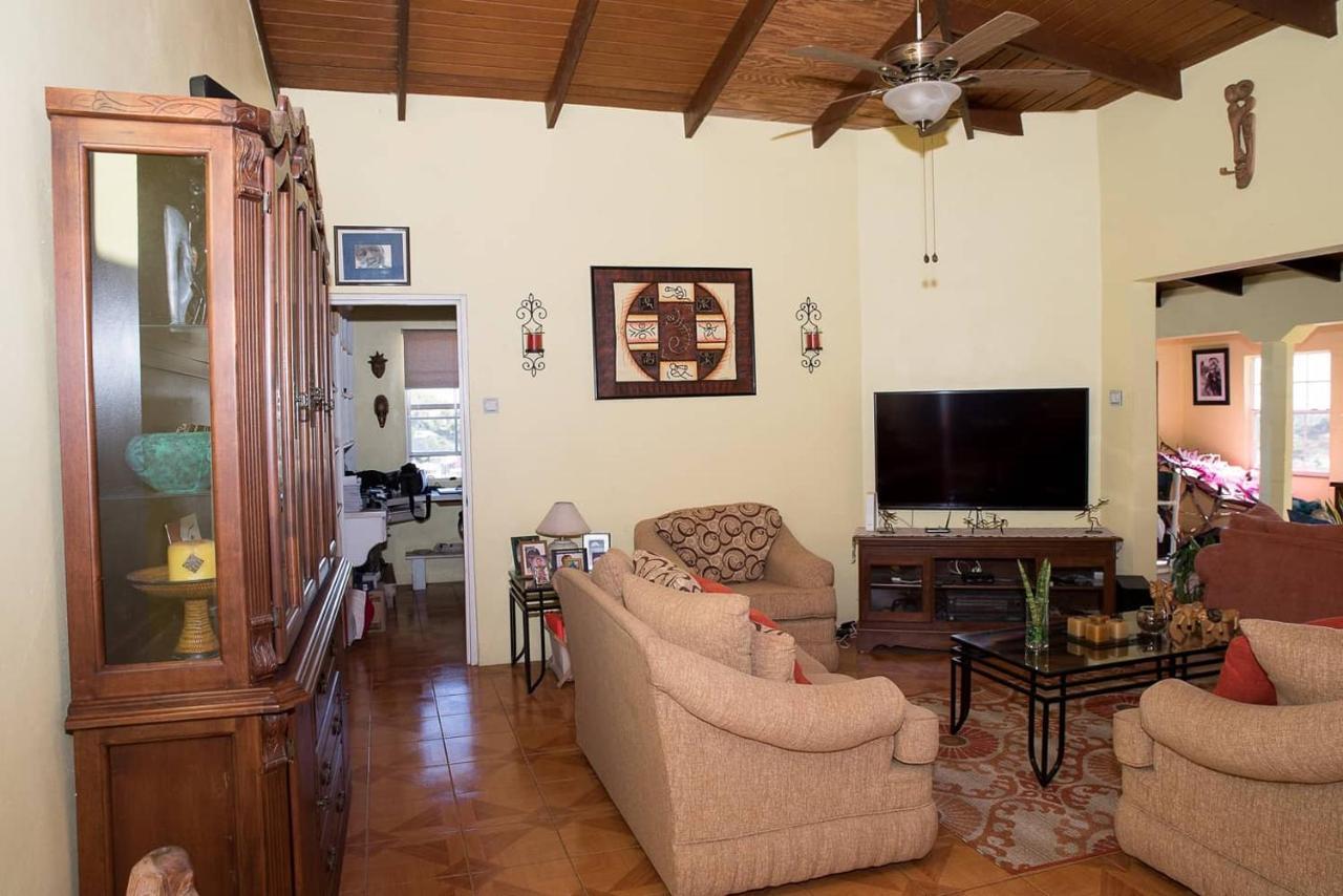 Altare - Breezy With A View Apartment Гранд Анс Екстериор снимка
